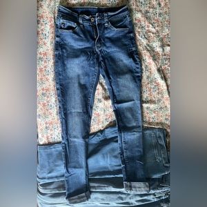 KanCan medium-wash skinny jeans, size 3/25